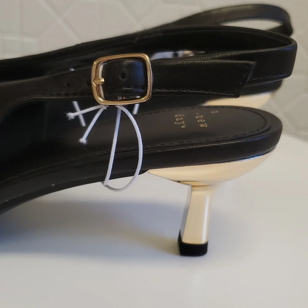 A New Day Black Slingback Pointed Kitten Heel Pumps with Gold Accent Heel 9.5 - Picture 5 of 9
